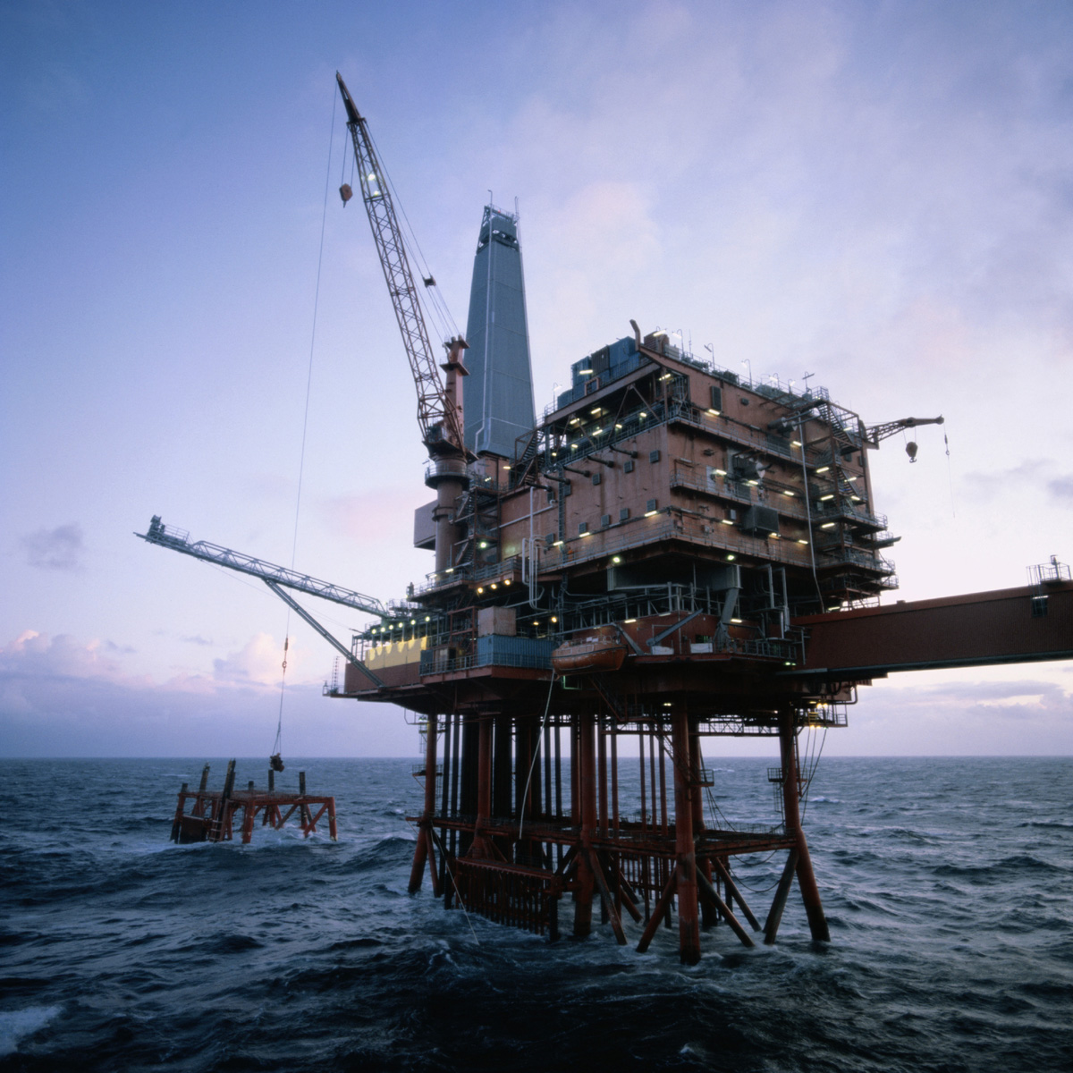 oil_rig.98212623-deepwater-horizon.jpg