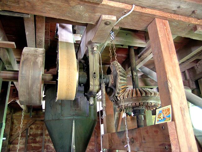 NY-56-01-Tuthilltown_Grist_Mill-7-mFranklin-6-05.jpg